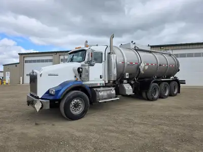 2007 Kenworth T800 8x6 TC407 Aluminum Tank Truck $92450 for the truck, $16450 for the pup, or $10890...