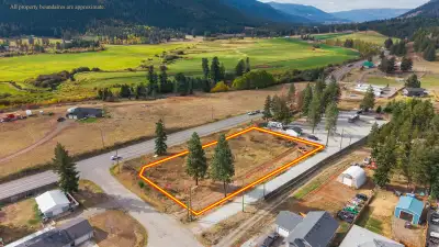 Opportunity meets versatility in the heart of Falkland! This 0.991-acre flat parcel offers C-zoning,...