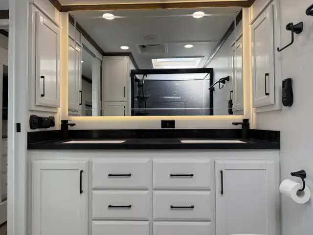 2024 Forest River RIVERSTONE 421 FK in Travel Trailers & Campers in St. Albert - Image 52