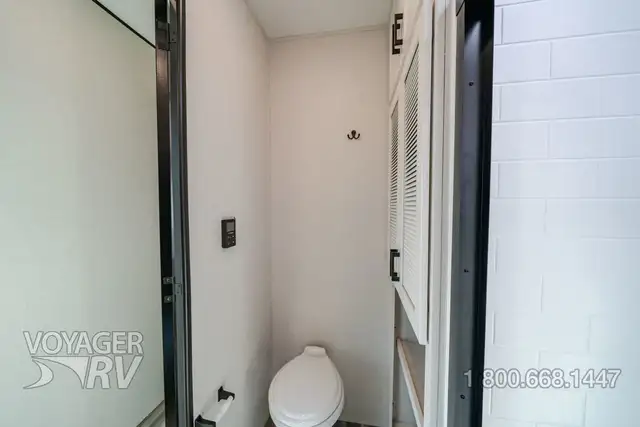 2026 Jayco Jay Flight 401FLTS Bungalow in Travel Trailers & Campers in Kelowna - Image 19