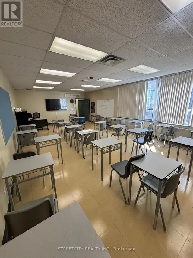 361 RICHMOND STREET London East (East K), Ontario in Commercial & Office Space for Rent in London - Image 10