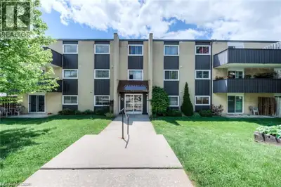 ALMOST 1000 SQUARE FEET & LOW CONDO FEE INCLUDES HEAT, HYDRO & WATER!!! An exceptional opportunity f...