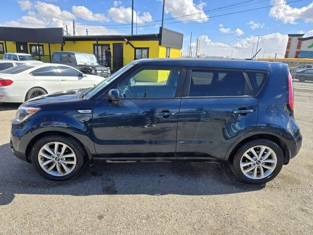 2017 Kia Soul EX - PREMIUM AUDIO SYSTEM in Cars & Trucks in Calgary - Image 2
