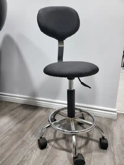 STOOLS FOR  SALE $20.00 -  GOOD  CONDITION  416 780 1700, View more