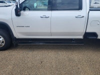 DURAMAX| HEATED & COOLED FRONT BUCKET SEATS | HEATED REAR SEATS | HEATED STEERING WHEEL | SUNROOF |... (image 4)