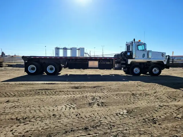 2013 WESTERN STAR 6900XD in Heavy Trucks in Saskatoon - Image 7