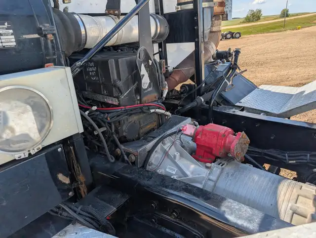 2007 PETERBILT 320 in Heavy Trucks in Winnipeg - Image 41