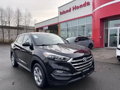 Smoker Free, Bluetooth, Back-Up Camera, Auto Climate Control, Telescopic Steering Wheel, CD Player,...