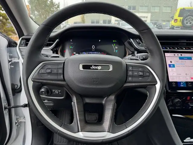 2023 Jeep Grand Cherokee 4xe BASE | Low Km | Remote Start in Cars & Trucks in Edmonton - Image 14