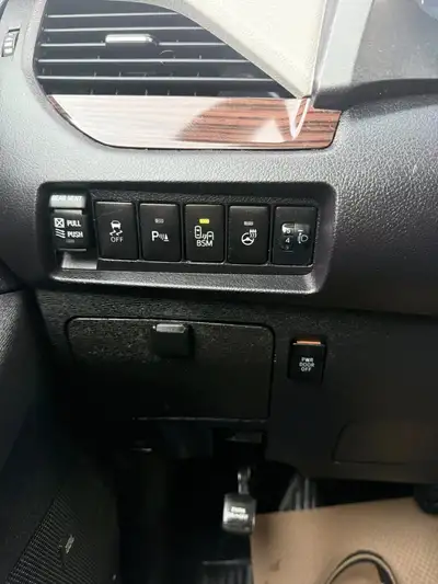 2017 TOYOTA SIENNA XLE LIMITED AWD WE FINANCE ALL CREDIT , View more