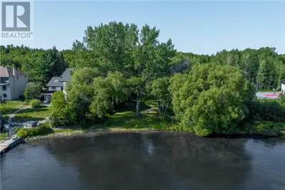 When do you see a vacant lot become available on Ramsey lake? Well here it is! This infamous plot of...