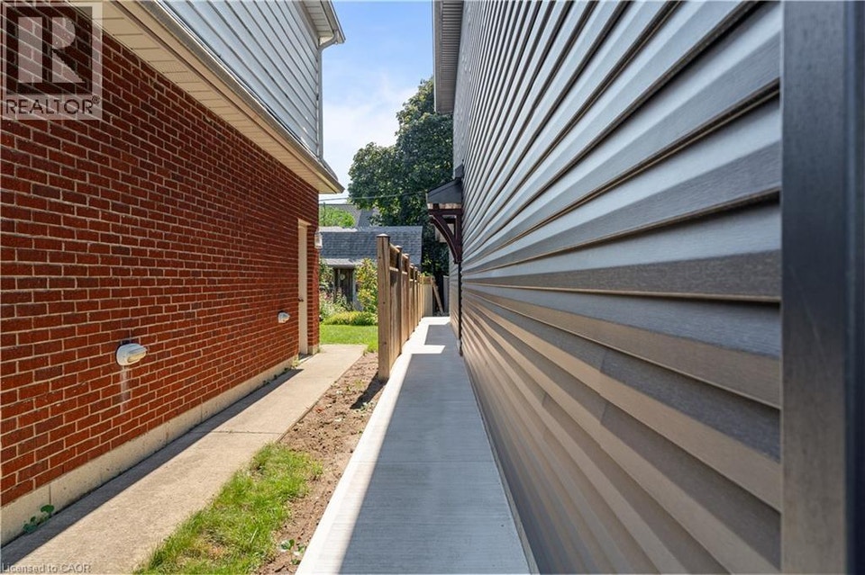 53 FRANKLIN Street Unit# B Brantford, Ontario 2