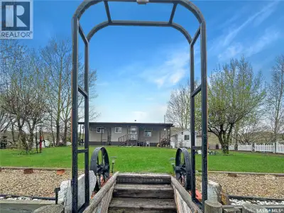 Welcome to this remarkable DEEDED lake property on the southwest end of Lac Pelletier. This stunning...