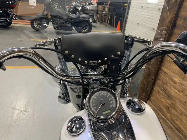 2010 Harley-Davidson Heritage Softail Classic in Street, Cruisers & Choppers in Oshawa / Durham Region - Image 9