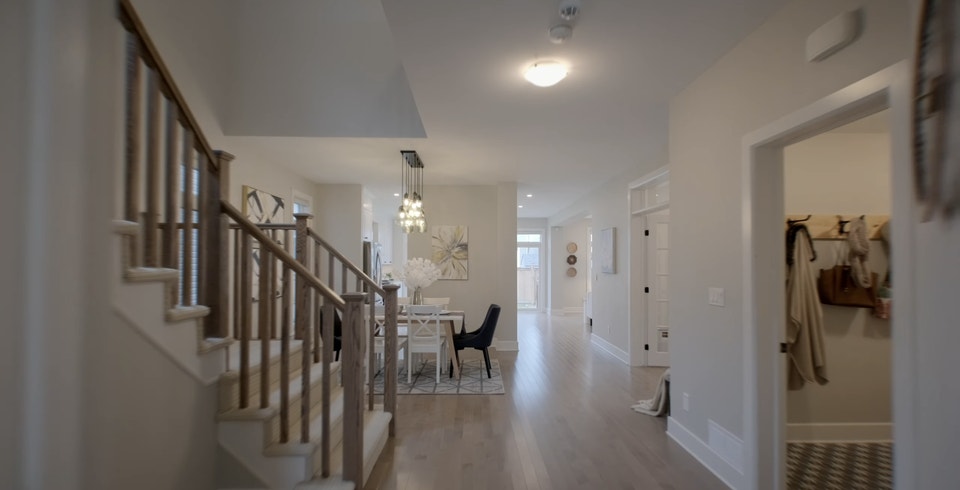 709 Riverview Way - Expansive modern home with space for a large 4
