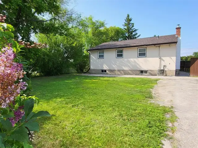 429 STRATHNAVER Avenue Selkirk, Manitoba62864758095875124