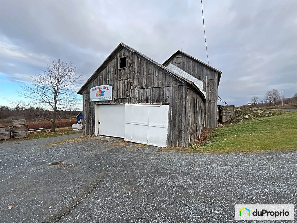 $1,500,000 - Farm for sale in Dunham — photo 2