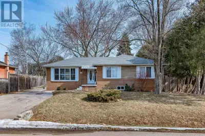 LOWER - 421 SEATON DRIVE Oakville (WO West), Ontario