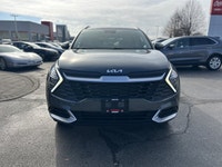 Navigate every journey with unwavering confidence in this exceptional 2023 Kia Sportage LX Sport Uti... (image 1)