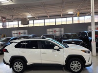 FEATURING : AWD, ROOF RACK, WEATHERPROOF FLOORMATS, MULTI DRIVE AND TERRAIN MODES, LANE TRACING ASSI... (image 2)