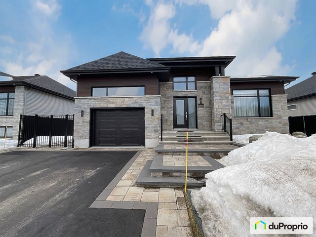 $997,900 - Bungalow for sale in Mirabel (St-Janvier) — photo 1
