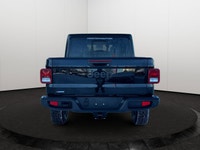 This 2025 JEEP GLADIATOR SPORT 4X4 has the following options Premium Mckinley Trimmed Seats, Remote... (image 4)