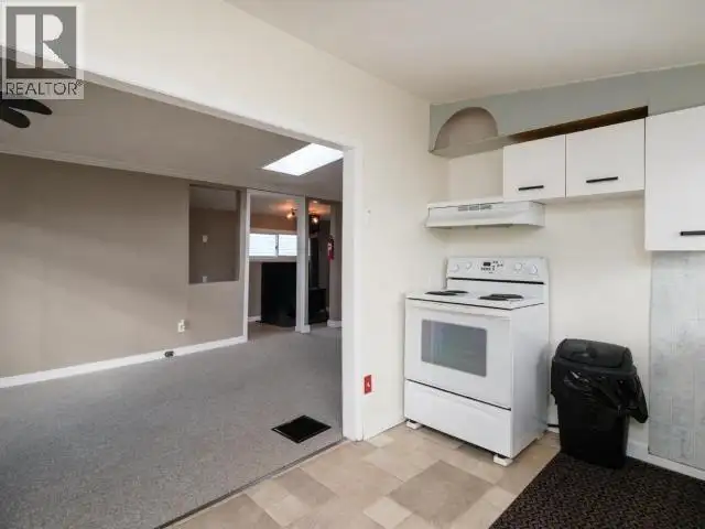 8-7 PROSPECTOR ROAD Whitehorse, Yukon in Houses for Sale in Whitehorse - Image 11