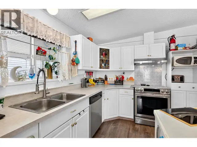 1664 WOODBURN Drive Cache Creek, British Columbia in Houses for Sale in Kamloops - Image 9