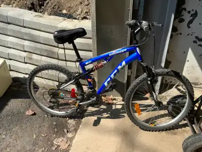 Vélo CCM, 24 pouces en excellent état pour ado 10 ans à 15 ans, View more