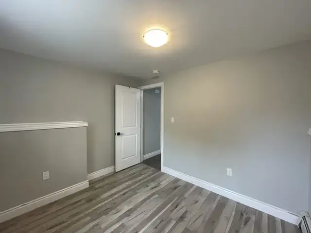 3 bedroom apartment, walking distance to SLC 1-37 Churchill in Long Term Rentals in Kingston - Image 8