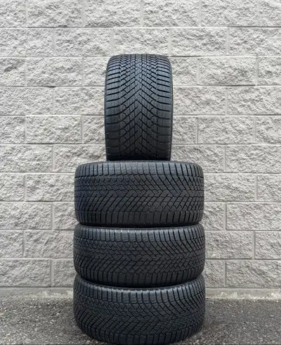 Snow 'Pirelli Scorpion Winter 2' Staggered 22" Tires w/ Noise Canceling Foam (PNCS). 2x 285 35 22 &...
