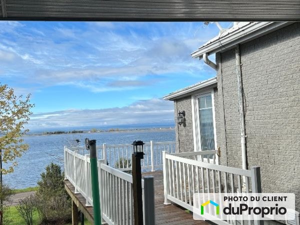 $299,999 - Bungalow for sale in Carleton-sur-Mer — photo 2