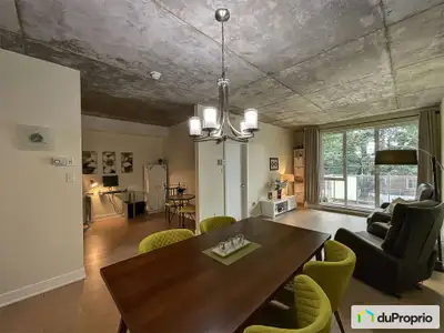 Condo lumineux en béton avec garage intérieur chauffé - 1 chambre + espace bureau Mercier-Est / Long...