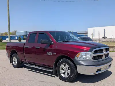 Cruise Control | Call/Volume Controls | Digital Infotainment Display | FM/AM | 4WD Lock | 17 Inch Al...