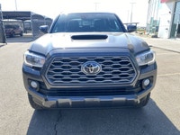 *Vehicle history form conveniently located in vehicle photos. AMVIC LICENSED DEALER ... Engine: Regu... (image 1)