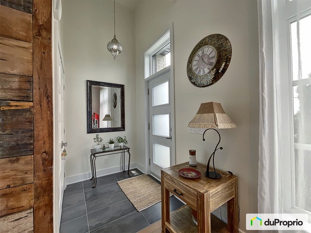 $865,000 - Split Level for sale in St-Philippe — photo 2