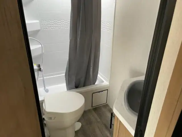 2024 FOREST RIVER GREYWOLF 26 DJSE!! BUNKS, LOADED, ONLY $31995! in RVs & Motorhomes in London - Image 16