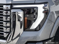 This GMC Sierra 2500HD boasts a powerful engine powering this Automatic transmission. *This GMC Sier... (image 9)
