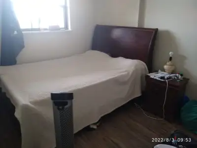 INDIA STUDENT SHARING ROOM FOR RENT WINDSOR.COUPLE OR SINGLE