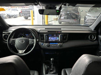 ADAPTIVE CRUISE CONTROL, NAVIGATION SYSTEM, LANE DEPARTURE WARNING Elegance meets efficiency in this... (image 9)