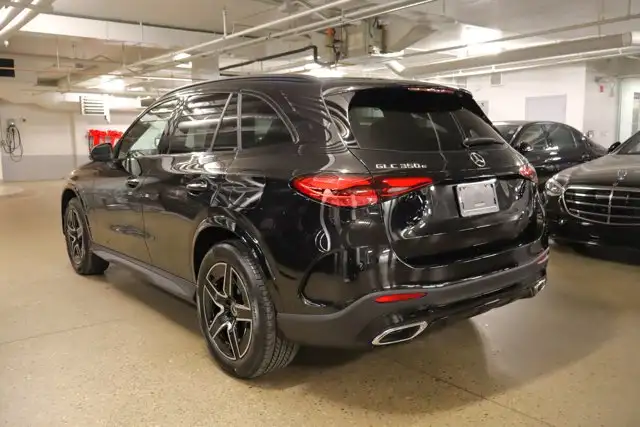 2026 Mercedes-Benz GLC GLC 350e 4MATIC SUV in Cars & Trucks in Edmonton - Image 6