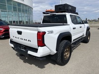 *Vehicle history form conveniently located in vehicle photos. AMVIC LICENSED DEALER ... Engine: Inte... (image 5)