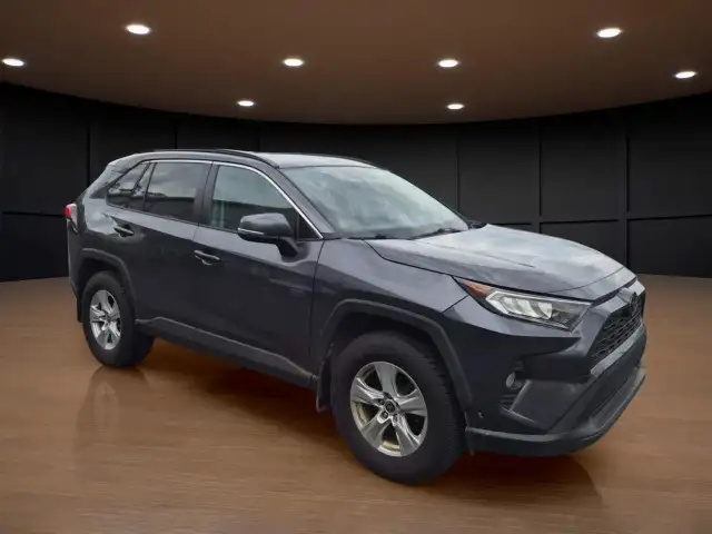 2021 Toyota RAV4 XLE CARFAX, AWD, CALL NOW, Sunroof in Cars & Trucks in Annapolis Valley - Image 4