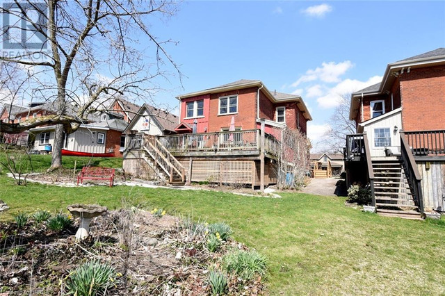 36 BANFIELD Street Paris, Ontario in Houses for Sale in Brantford - Image 3