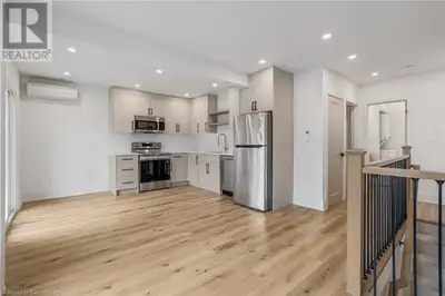 184 BURRIS Street Unit# UPPER Hamilton, Ontario