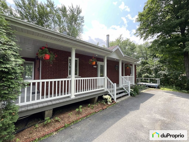 $720,000 - Country home for sale in Ste-Anne-De-La-Perade — photo 2