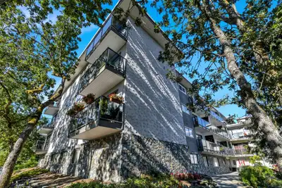 Don Quadra Apartments - 1 Bedroom + Den available at 3244 Quadra