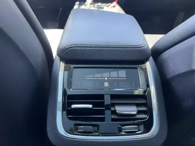 2018 VOLVO XC60 T5 Momentum in Cars & Trucks in Laval / North Shore - Image 16