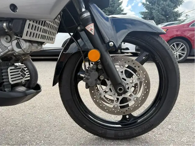 2006 Suzuki V-Strom 1000 ~ V-STROM 1000 ~ COMFORT ~ TOURING ~ LO in Street, Cruisers & Choppers in City of Toronto - Image 10