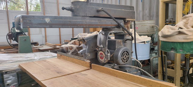 DELTA ROCKWELL 14 INCH RADIAL ARM SAW in Power Tools in Markham / York Region - Image 3
